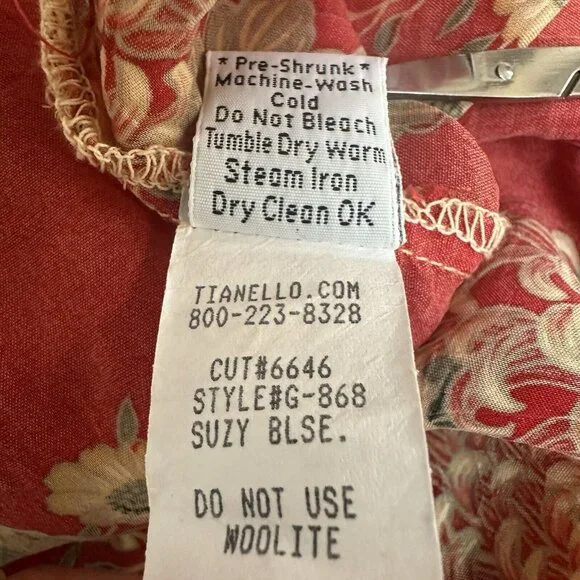 Tianello Womens Top Blouse Sz L Suzy Button Up Red Boho Floral Rayon USA Artsy - Picture 6 of 12
